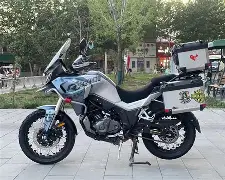 摩托车赛夜战：庐州银狐队读秒扳平天山猎隼队，主帅临场妙招关键战拿下信心